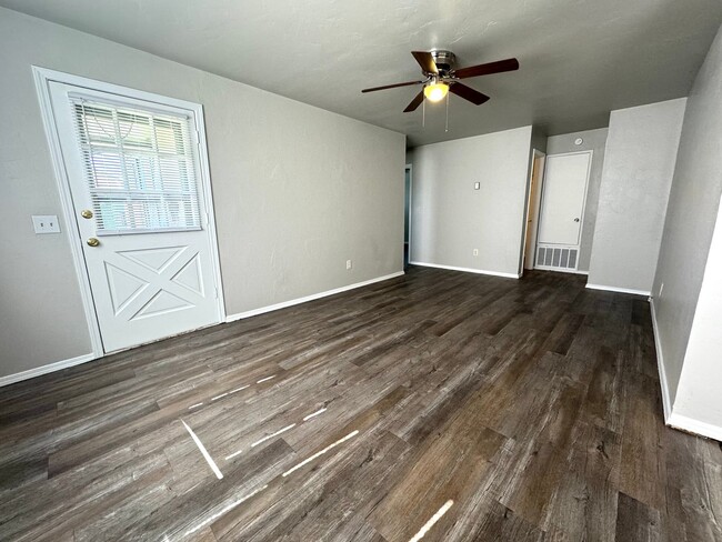 Photo - Cozy 3 Bedroom 1 bathroom home in Sapulpa! Pet Friendly