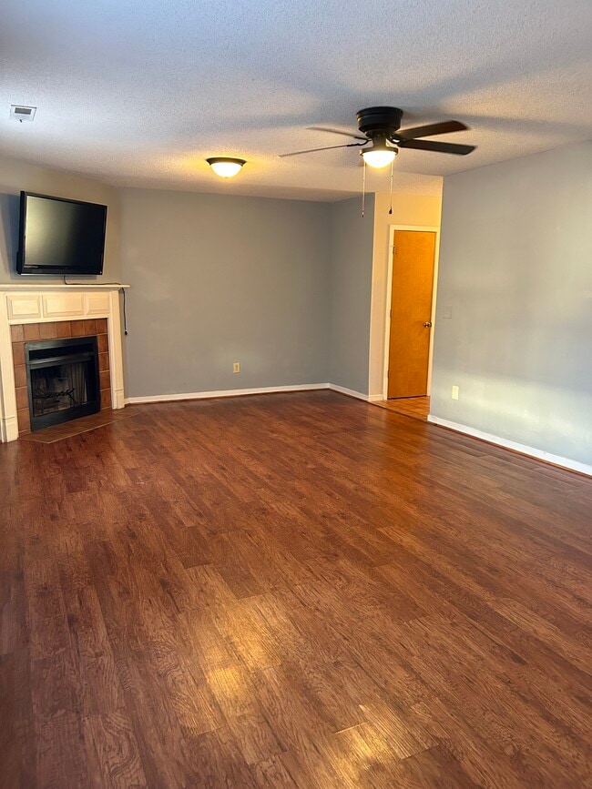 Photo - 2905 Cathedral Ln