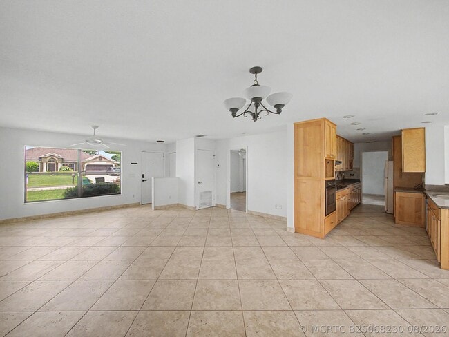 Photo - 1149 SW Hogan St