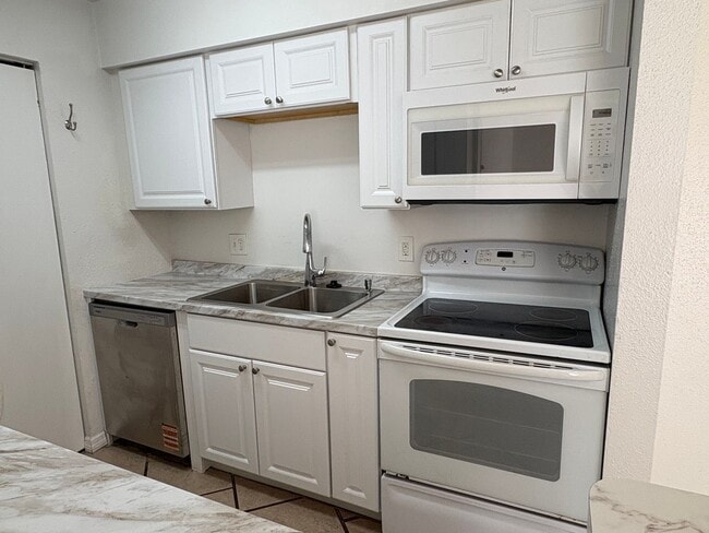 Photo - 1/1 Condo for Rent in Fort Myers