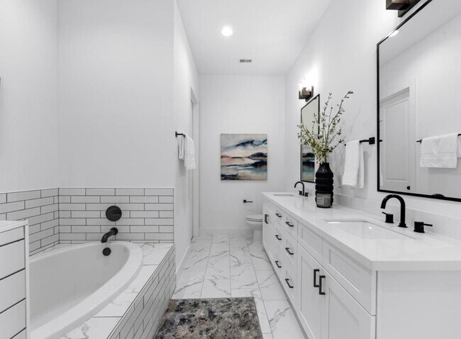 Photo - 5910 Val Verde St