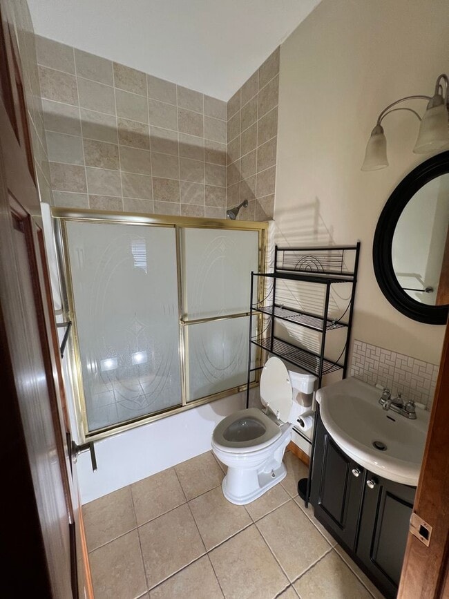 Photo - 2 bedrooms, 2 baths Downtown!