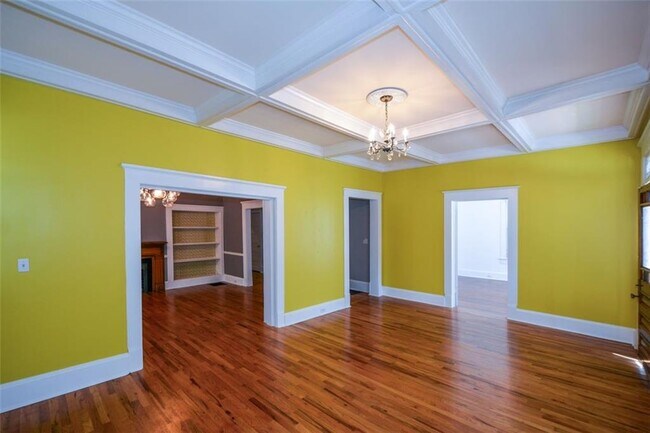 Photo - 404 Ormond St SE