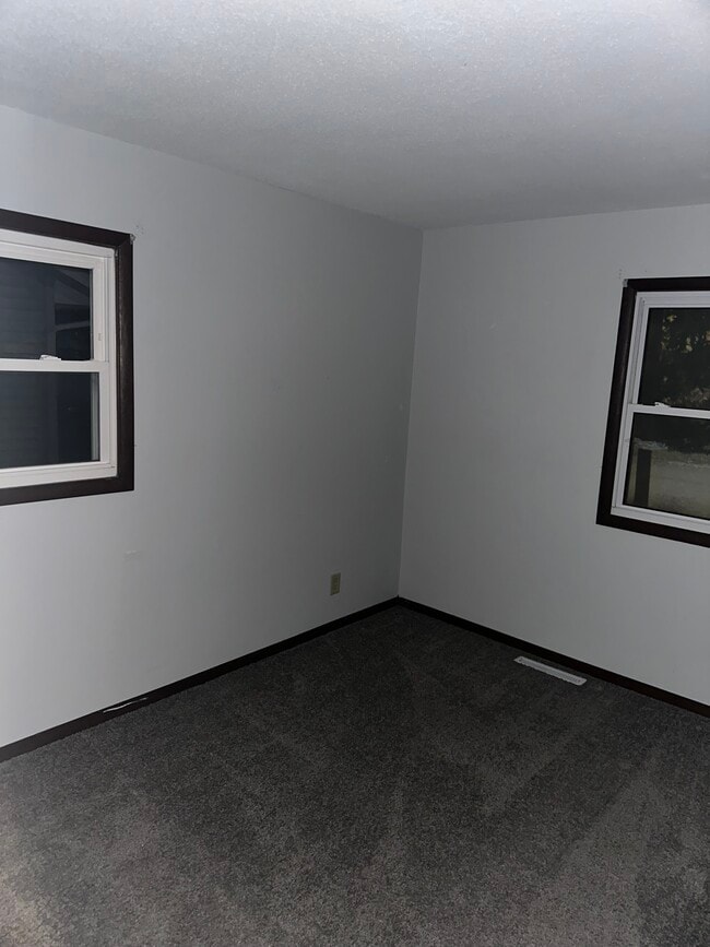 Photo - 1765 Valley Dr House