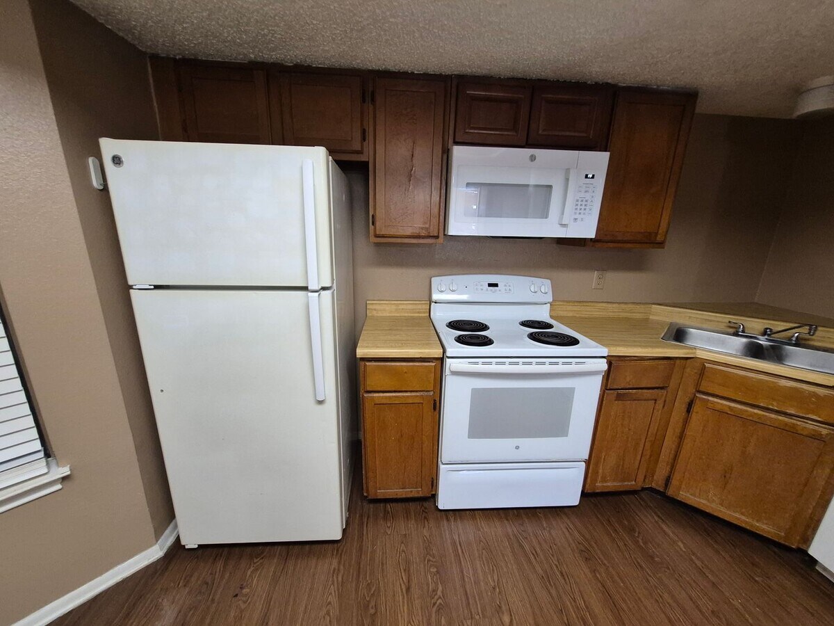 Photo - 6314 Cambridge Dr