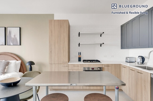 Photo - 1035 W Van Buren St Unit FL11-ID751