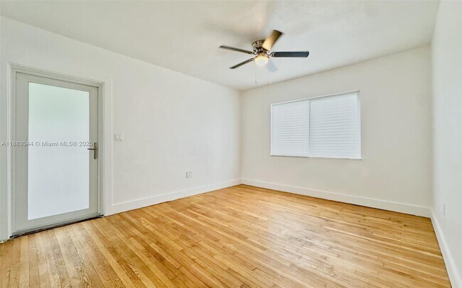 Building Photo - 3770 SW 27th St Unit 1 Rental