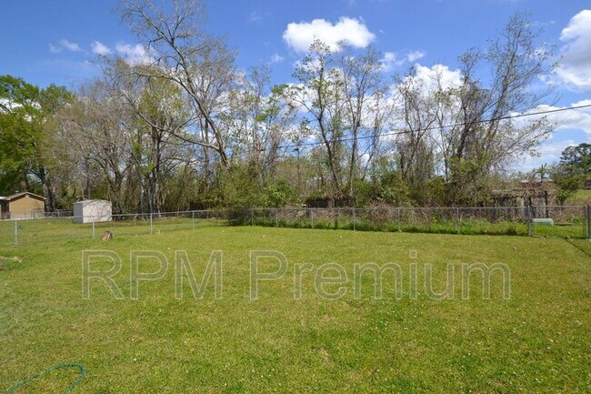 Photo - 1632 Mary Lou Dr