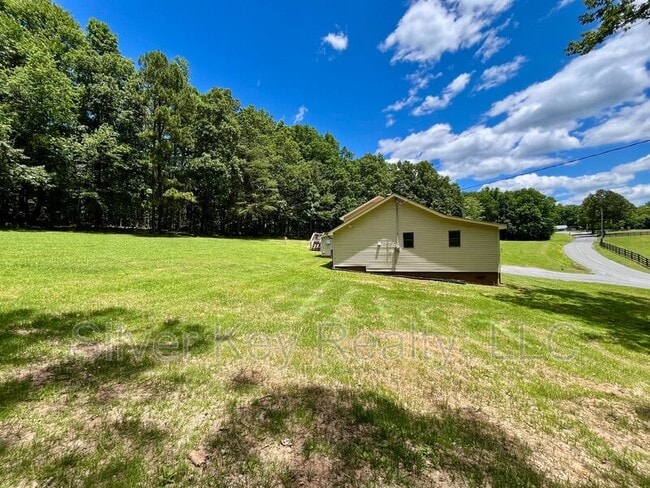 Photo - 1719 Reed Rd