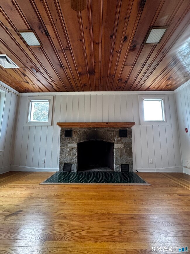 Photo - 97 Candlewood Rd