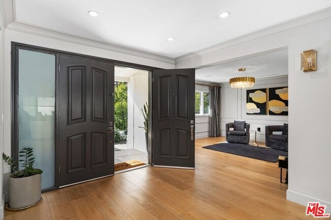 Photo - 2120 San Ysidro Dr