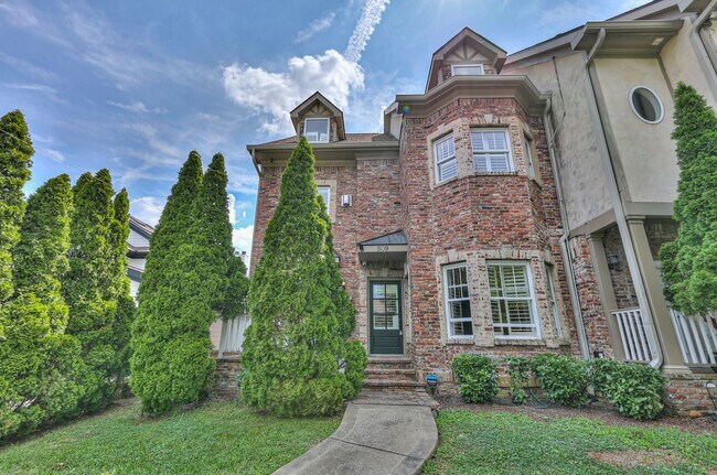 Photo - Perfect Brownstone in Sylvan Park near West End