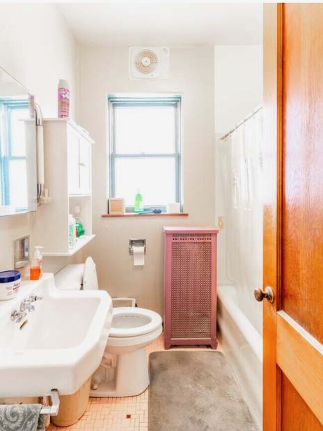 Photo - 2345 W 24th St Unit #1