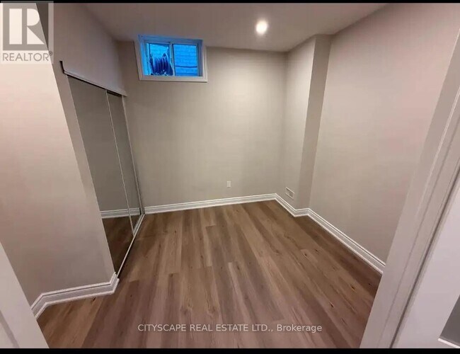 Photo - 3367 Post Rd