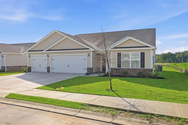 Photo - 506 Woodside Dr