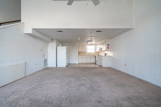 Photo - Earl’s Point Condominiums