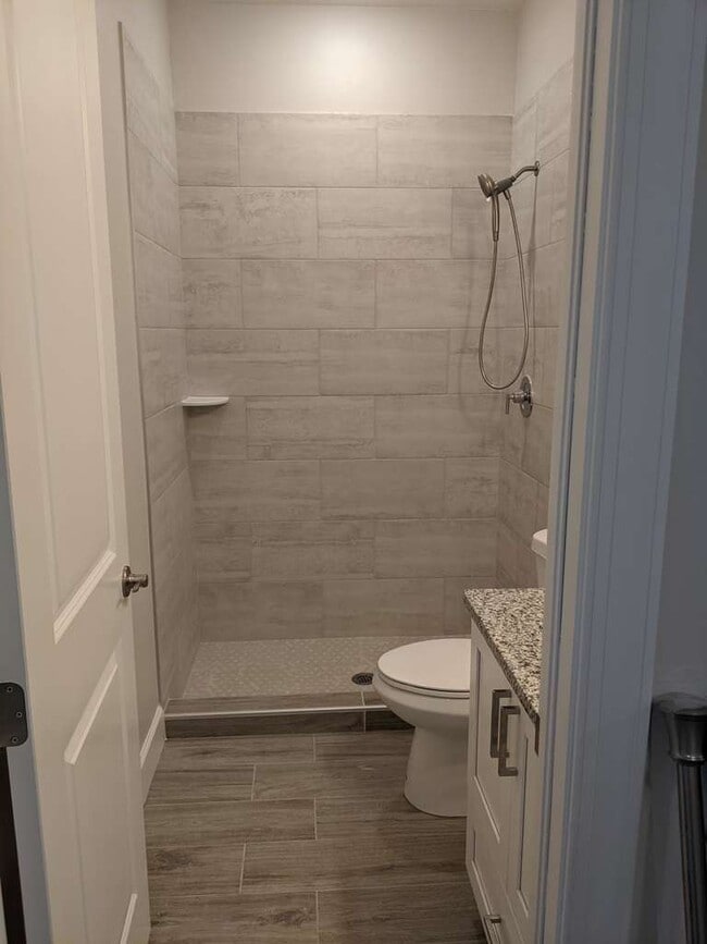 Baño principal - 173 Pennfield St