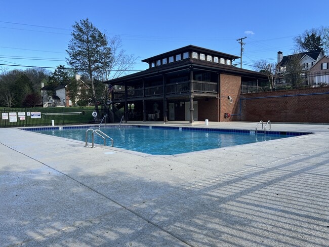 Photo - 1509 Sudbury Ct