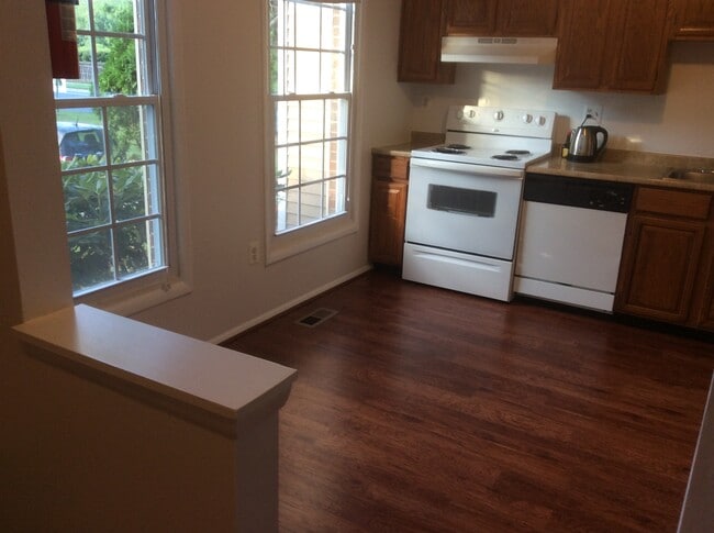 Photo - 7602 Quincewood Ct