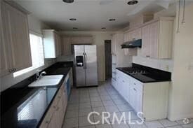 Building Photo - 15504 Studebaker Rd Rental