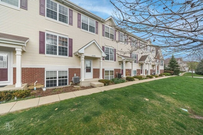 Building Photo - Very Nice and Spacious 2 Bedroom / 2.5 Bat... Rental