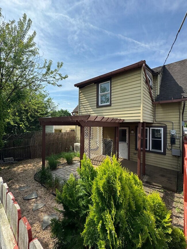 Single Family Home - Single Family Home
