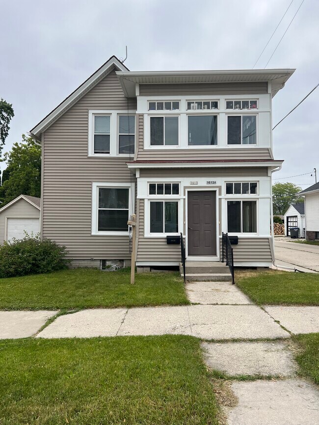 Photo - 1613 S 8th St Apartments Unit 1613