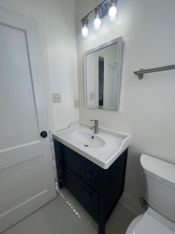 Photo - 514 E 8th St Unit C