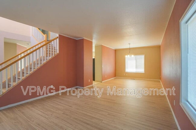 Photo - 8907 NE 84th St