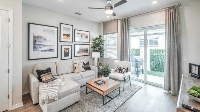 Photo - Yardly Monroe