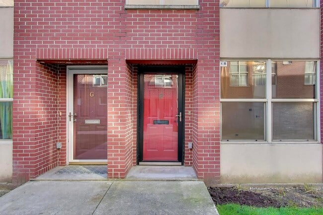Photo - 6951 N Western Ave