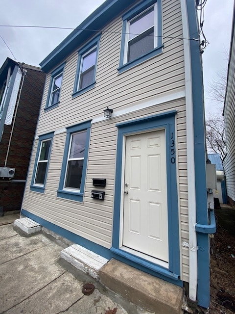 Front door - 1350 Herman St Unit FRONT