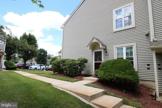Photo - 607 Trescott Pl