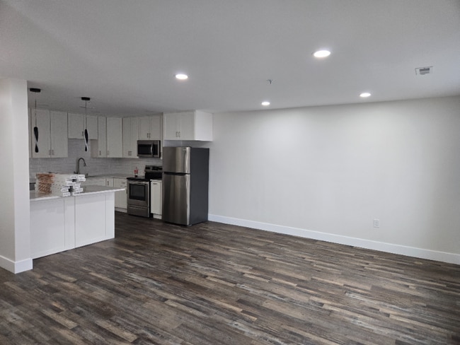 Photo - 2194 Central Ave Unit Apt 1