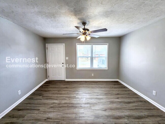 Photo - 332 Cherry St