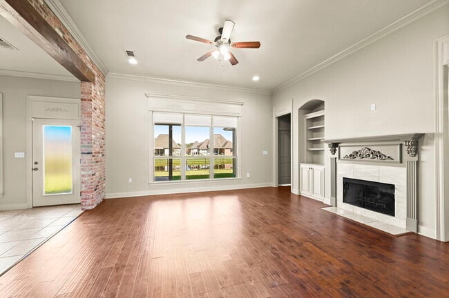 Photo - 16923 Bradford Ave