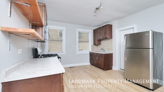 1917 S May St Unit 1R