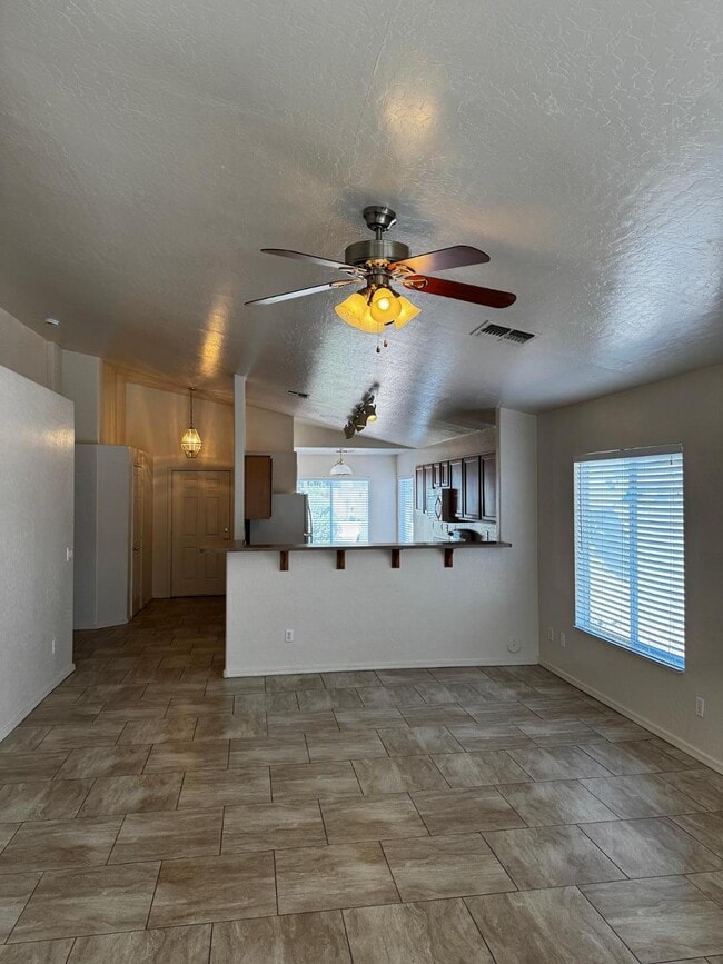 Photo - 14613 N 154th Ave