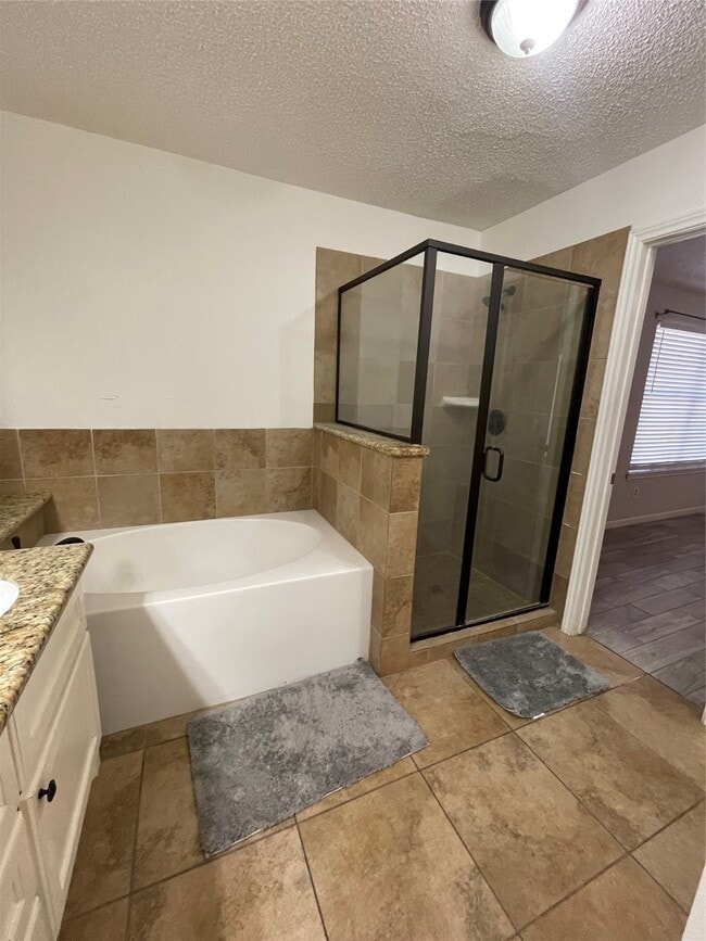 Photo - 11014 Landsbury Cir