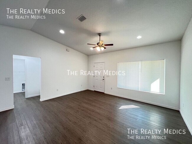 Photo - 391 Malauka Loop