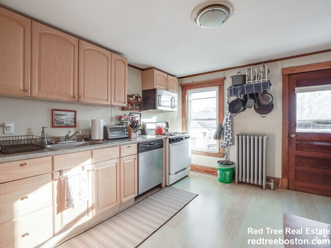 Building Photo - 60 Powder House Blvd Unit 3