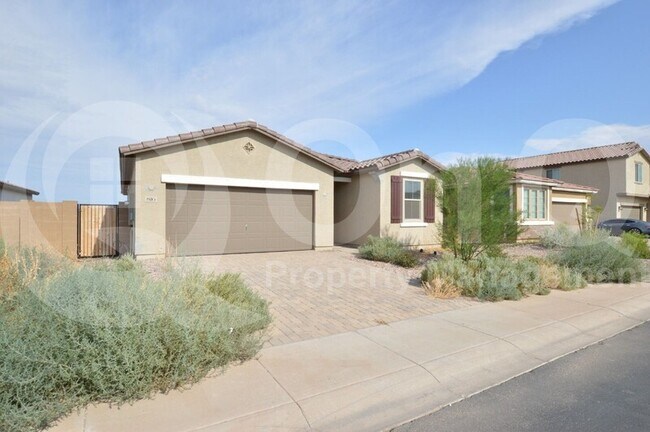 Photo - 816 S Strahan Pl