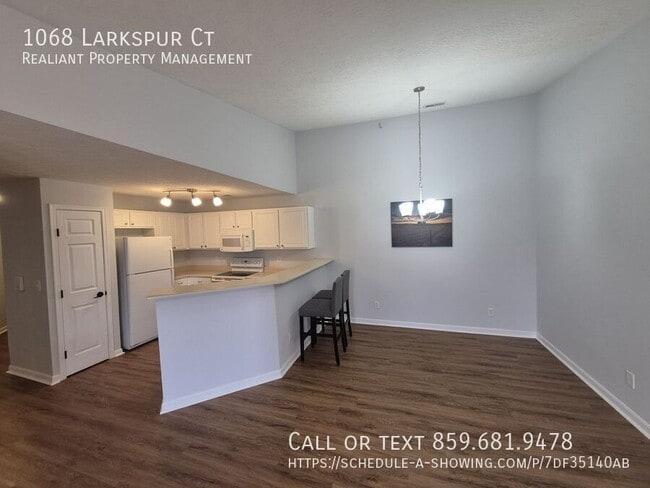 Photo - 1068 Larkspur Ct