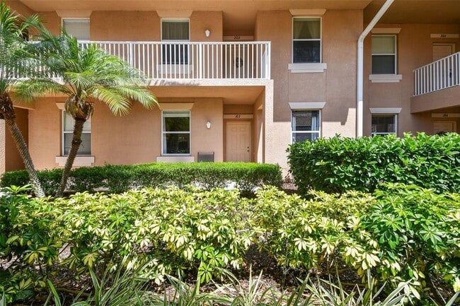 Building Photo - 1003 Fairwaycove Ln Unit 103 Rental