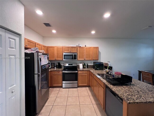 9335 W 33rd Ave