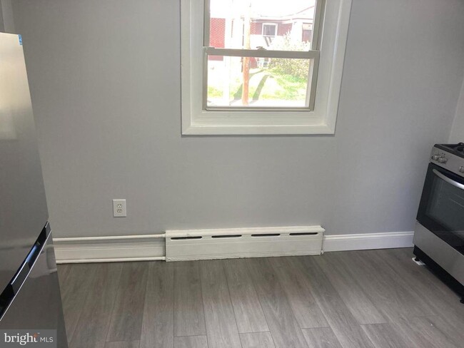 Building Photo - 1682 Harrison St Unit 1