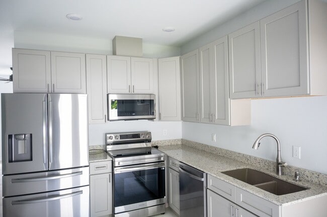 2022 Trimble Rd Unit 3