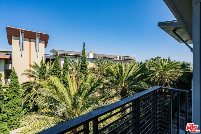 6400 Crescent Prk E Unit 424