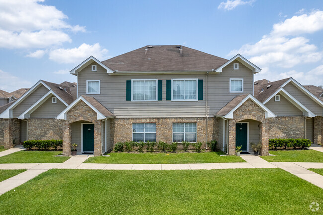 Building Photo - Town Park Townhomes