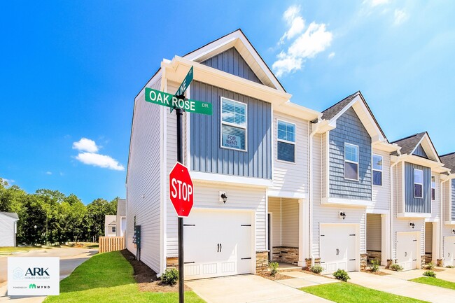 Photo - 10 Oak Rose Dr